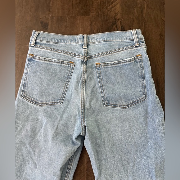 Abercrombie High Rise Mom Jean - Picture 3 of 6
